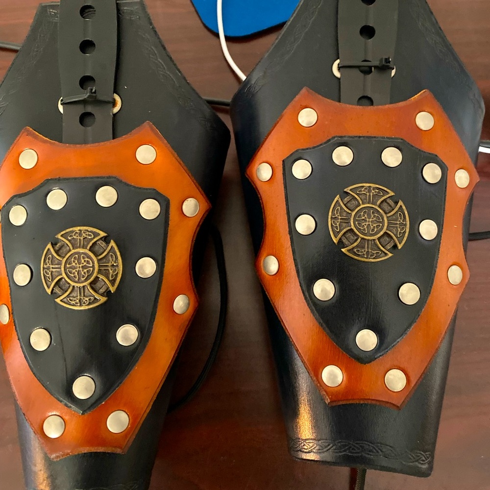 Knife arm guards